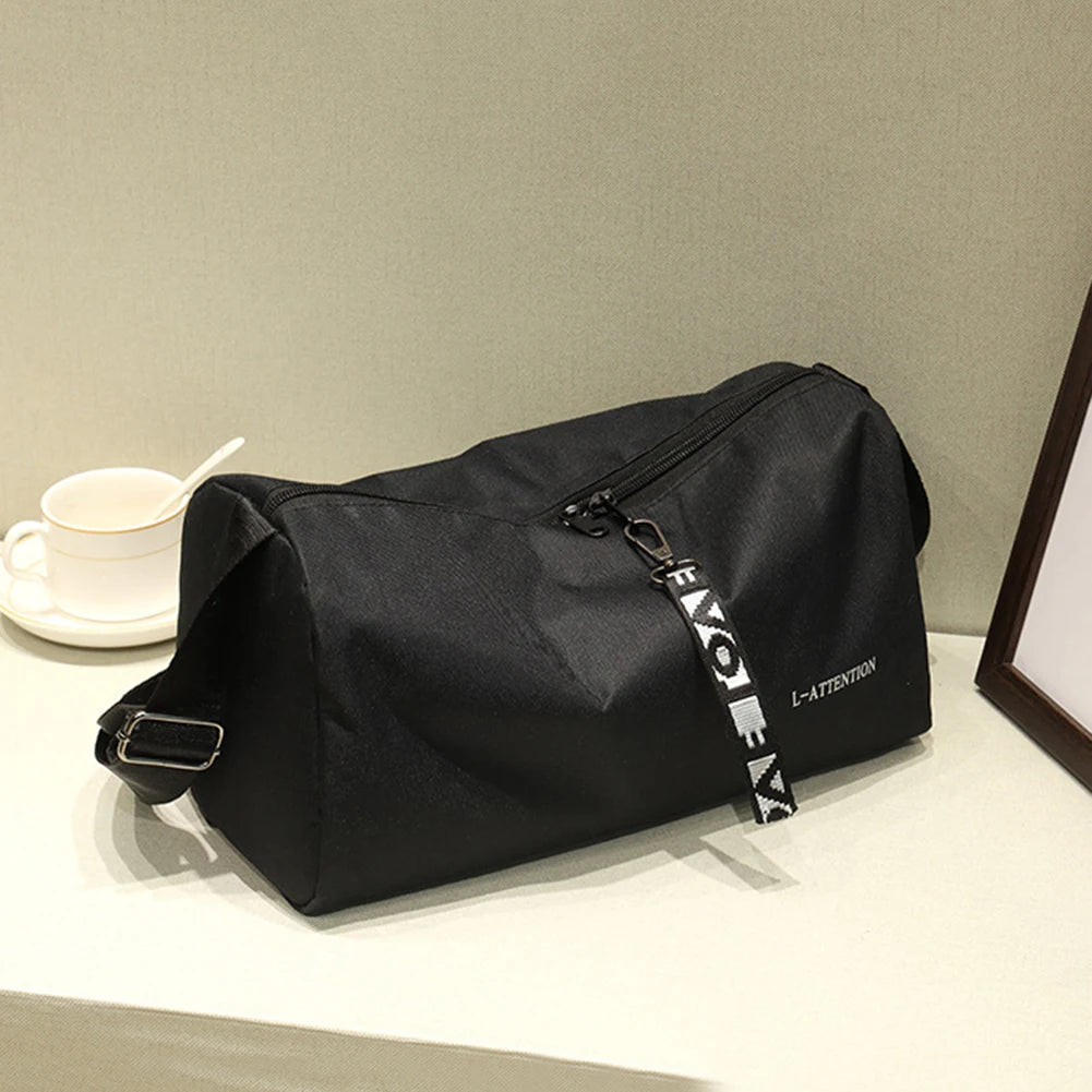 Portable Outdoor Fitness Gym Bags Multifunction Fashion Sport Gym Storage Bag 600D Nylon Adjustable Strap for Men Women